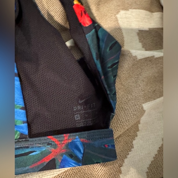 Nike Sports Bra - Picture 2 of 5